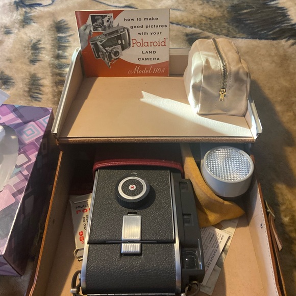 Vintage Polaroid Land Camera excellent condition